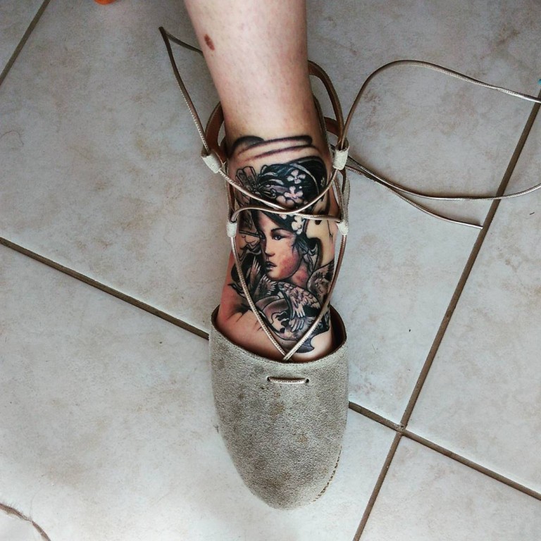 tattoo-gueixa-na-perna