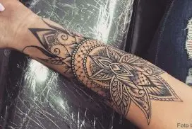 Tatuagem Feminina no Braço - Veja as Tendências! tatuagem feminina no braco