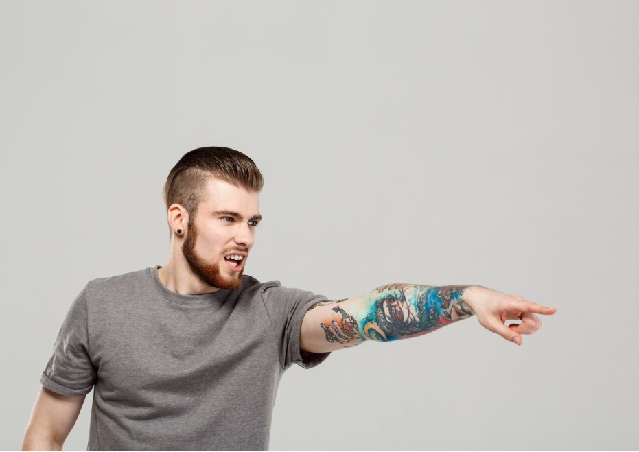 tatuagem no pulso masculino