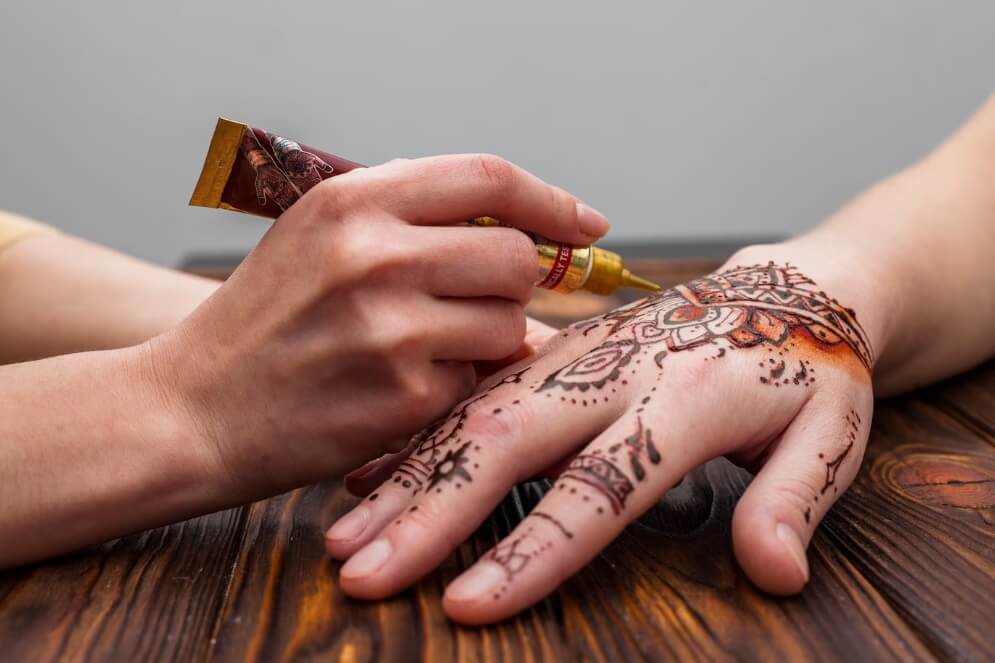 Onde fazer tatuagem de henna? Visão Tattoo