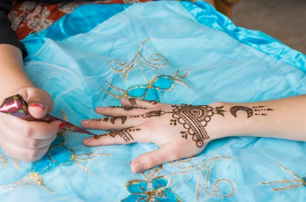 Tatuagem de henna dura quanto tempo?